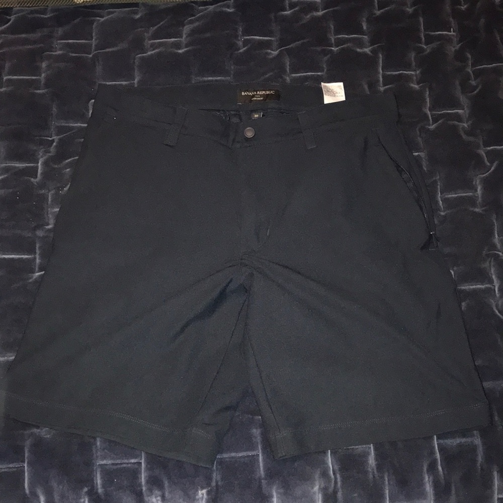 Banana Republic mens tech shorts 7 inch inseam